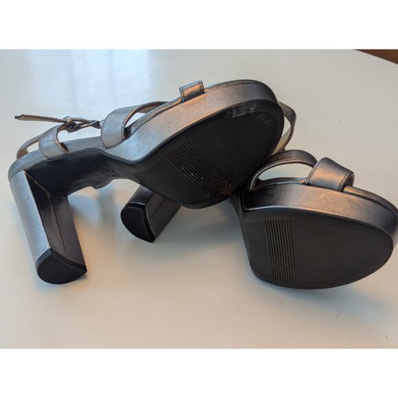 Naturalizer Mia Ankle Cross Strap Platform Silver Leather Block Heel Sandal 7.5 - Picture 8 of 10